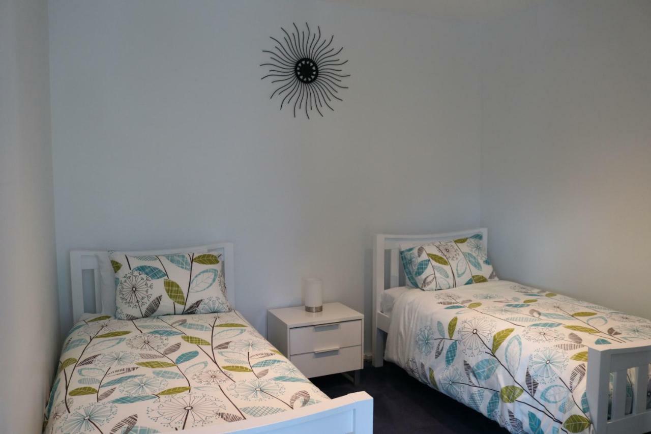 Apartmán 130 At The Waves Cowes Exteriér fotografie